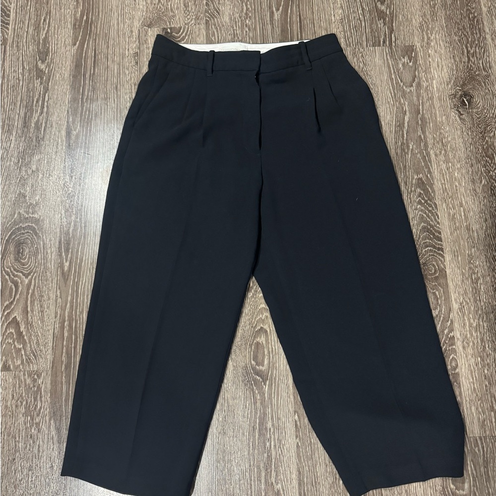 Wilfred Black The Effortless Cropped Pant